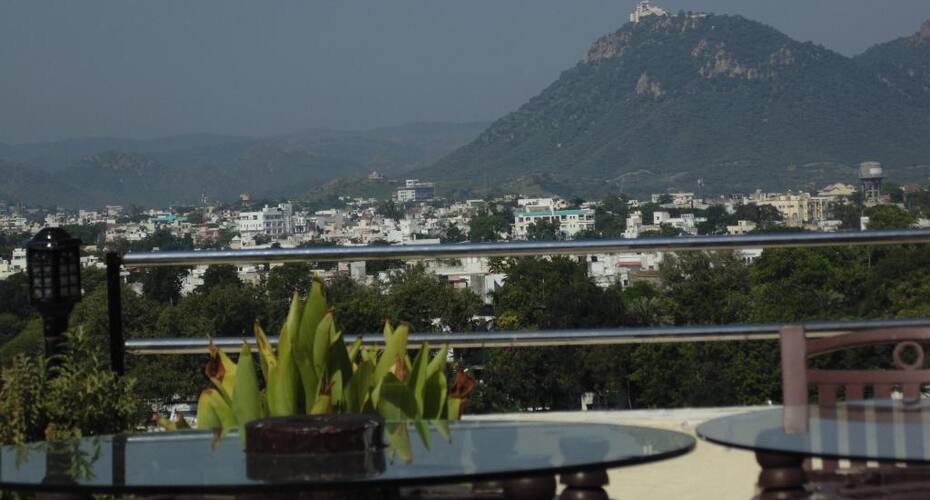 Hotel Hill Lake, Udaipur 5